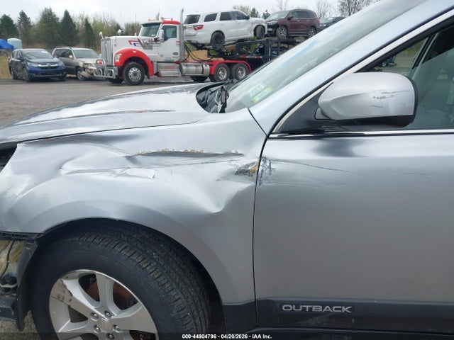 2014 Subaru Outback 2.5i Limited მანქანა იყიდება აუქციონზე, vin: 4S4BRBLC1E3228171, აუქციონის ნომერი: 44904796