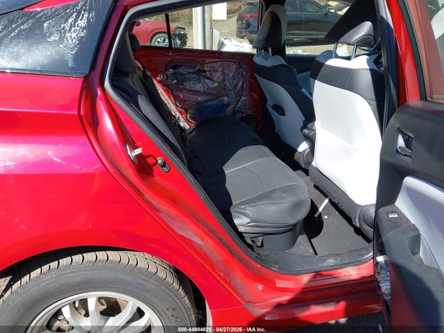 44904825 :رقم المزاد ، JTDL9RFU1K3000561 vin ، 2019 Toyota Prius Xle مزاد بيع