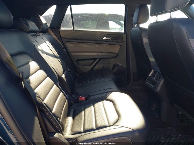 2022 Volkswagen Atlas Cross Sport 3.6l V6 Sel Premium R-line მანქანა იყიდება აუქციონზე, vin: 1V2FE2CA6NC200557, აუქციონის ნომერი: 44904827