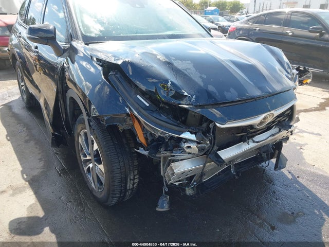 Aukcja sprzedaży 2022 Toyota Highlander Xle, vin: 5TDGZRAH1NS538840, numer aukcji: 44904850