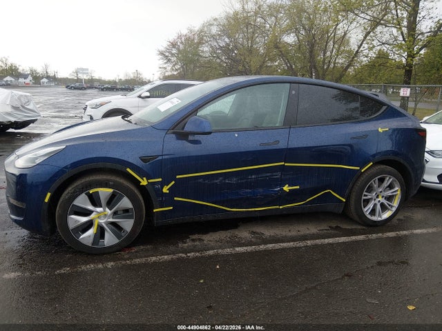 2021 Tesla Model Y Long Range Dual Motor All-wheel Drive მანქანა იყიდება აუქციონზე, vin: 5YJYGDEE7MF265063, აუქციონის ნომერი: 44904862