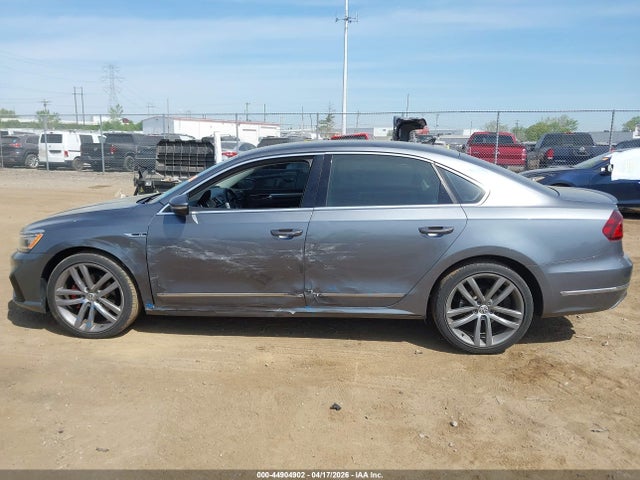 44904902 :رقم المزاد ، 1VWDT7A3XHC084488 vin ، 2017 Volkswagen Passat 1.8t R-line مزاد بيع