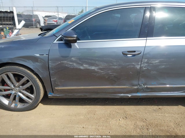 44904902 :رقم المزاد ، 1VWDT7A3XHC084488 vin ، 2017 Volkswagen Passat 1.8t R-line مزاد بيع