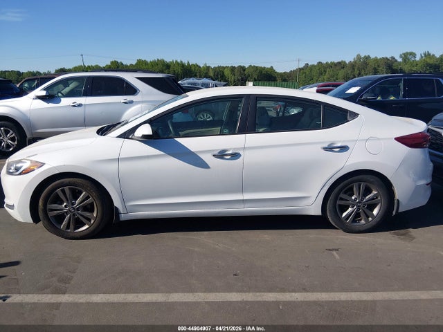 44904907 :رقم المزاد ، 5NPD84LF0JH344272 vin ، 2018 Hyundai Elantra Sel مزاد بيع