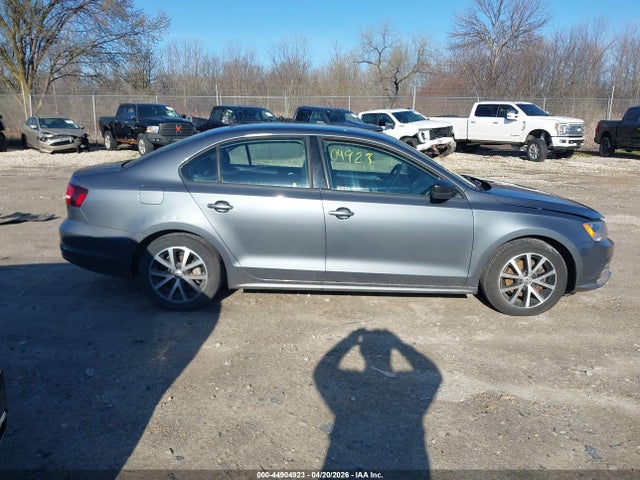 44904923 :رقم المزاد ، 3VWD67AJ5GM290983 vin ، 2016 Volkswagen Jetta 1.4t Se مزاد بيع