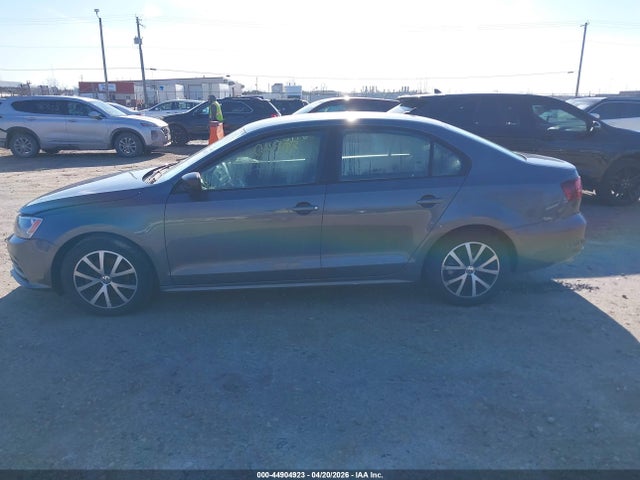 44904923 :رقم المزاد ، 3VWD67AJ5GM290983 vin ، 2016 Volkswagen Jetta 1.4t Se مزاد بيع