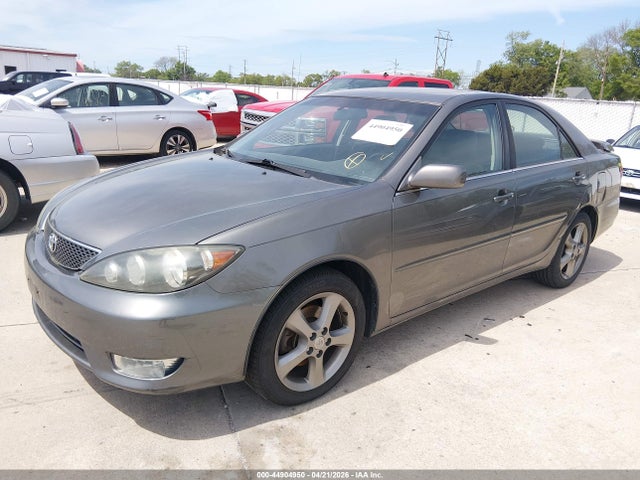 44904950 :رقم المزاد ، JTDBA32K550025537 vin ، 2005 Toyota Camry Se V6 مزاد بيع