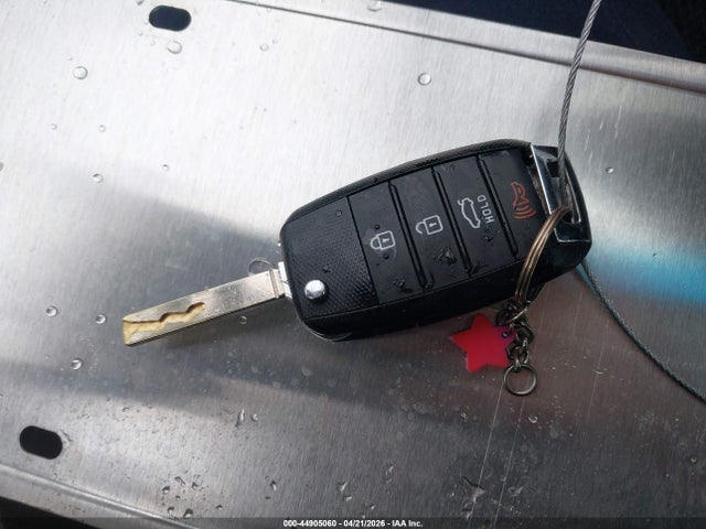 5XXGT4L30LG421416 KIA Optima Lx