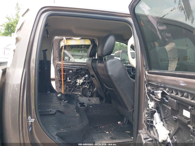 44905063 :رقم المزاد ، 3C63RRHL6JG353742 vin ، 2018 Ram 3500 مزاد بيع