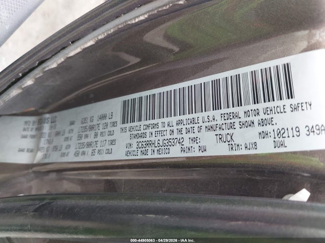 44905063 :رقم المزاد ، 3C63RRHL6JG353742 vin ، 2018 Ram 3500 مزاد بيع