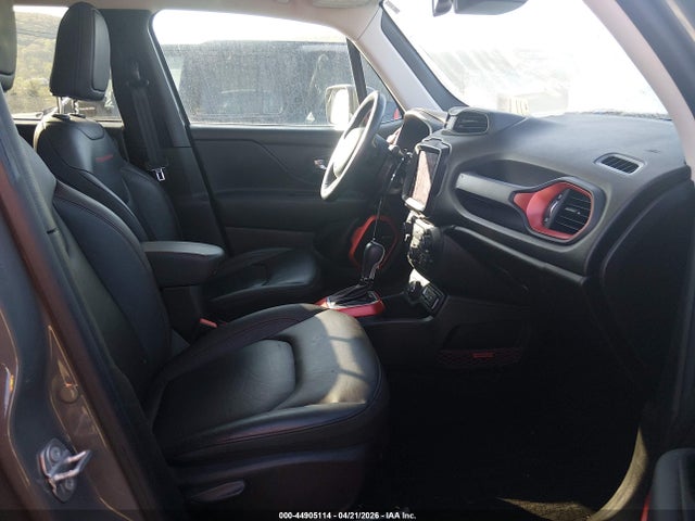 44905114 :رقم المزاد ، ZACNJDC19MPM25793 vin ، 2021 Jeep Renegade Trailhawk 4x4 مزاد بيع