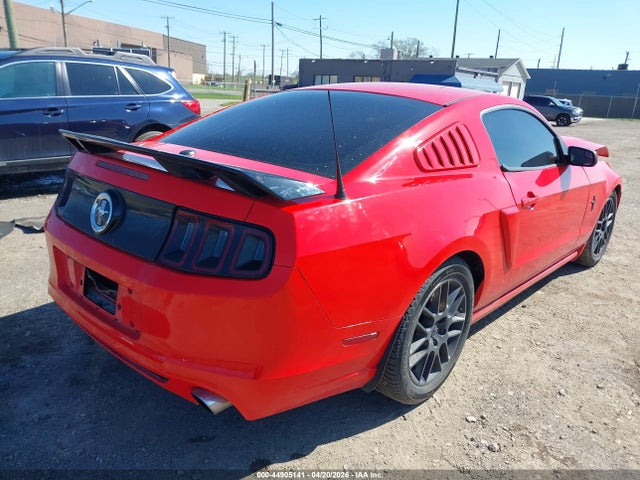 44905141 :رقم المزاد ، 1ZVBP8AM2E5249735 vin ، 2014 Ford Mustang V6 Premium مزاد بيع