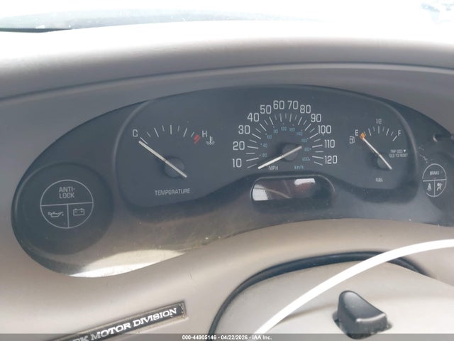 44905146 :رقم المزاد ، 2G4WS52J221136043 vin ، 2002 Buick Century Custom مزاد بيع