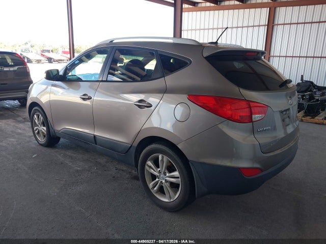 2013 HYUNDAI TUCSON KM8JU3AC8DU615294 Photo 2