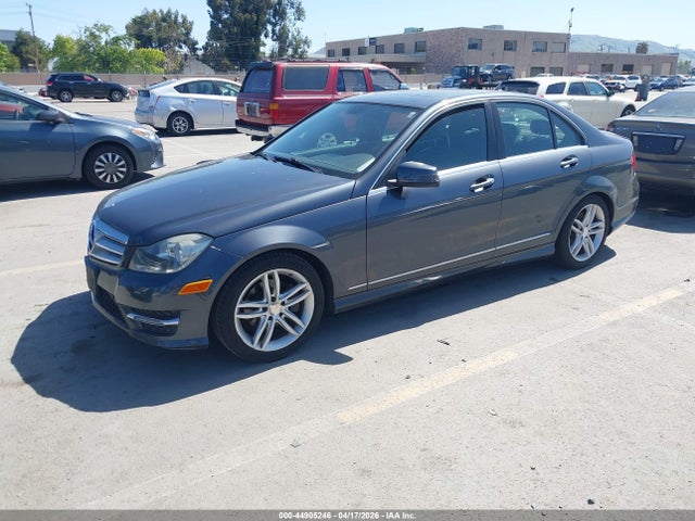 44905246 :رقم المزاد ، WDDGF4HB7DA843208 vin ، 2013 Mercedes-benz C 250 Sport مزاد بيع
