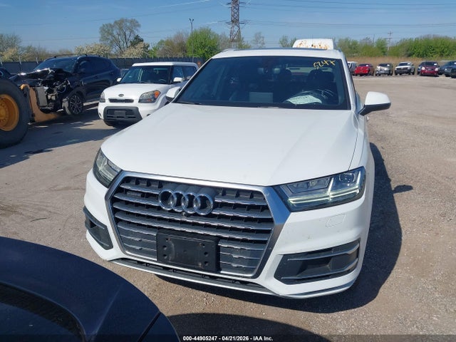 44905247 :رقم المزاد ، WA1LHAF74KD023450 vin ، 2019 Audi Q7 45 Premium/45 Se Premium مزاد بيع