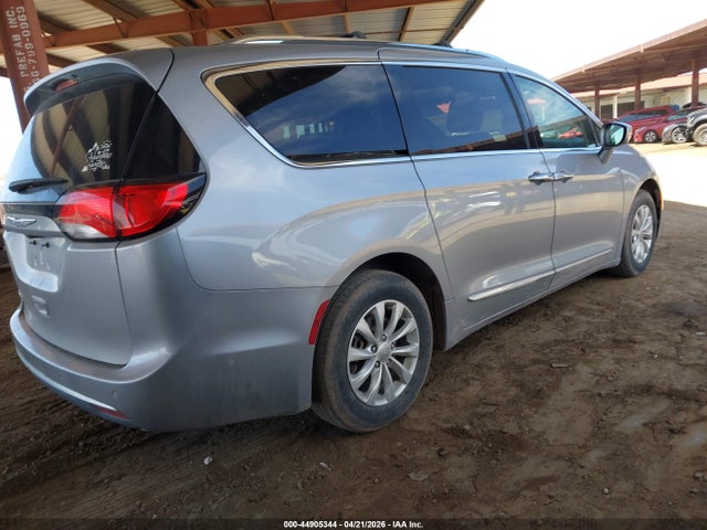 Продажа на аукционе авто 2018 Chrysler Pacifica Touring L, vin: 2C4RC1BG9JR262878, номер лота: 44905344