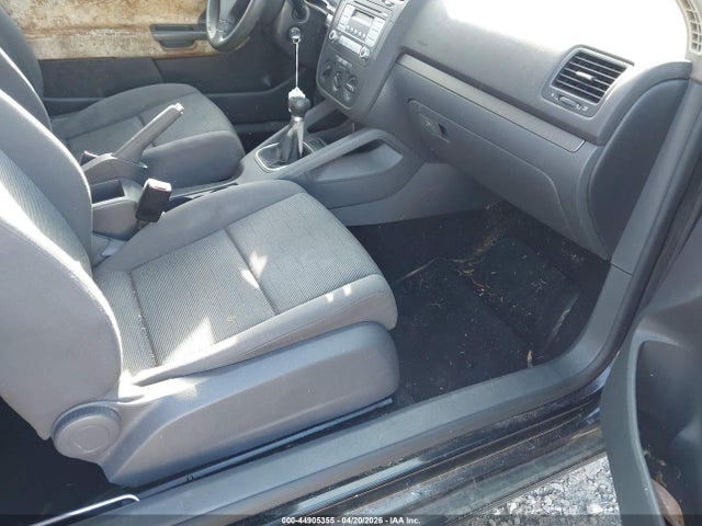 44905355 :رقم المزاد ، WVWAR71K47W092935 vin ، 2007 Volkswagen Rabbit 2-door مزاد بيع
