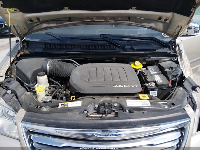 2015 Chrysler Town & Country Limited Platinum მანქანა იყიდება აუქციონზე, vin: 2C4RC1GG2FR711026, აუქციონის ნომერი: 44905363