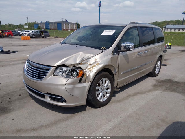 2015 Chrysler Town & Country Limited Platinum მანქანა იყიდება აუქციონზე, vin: 2C4RC1GG2FR711026, აუქციონის ნომერი: 44905363