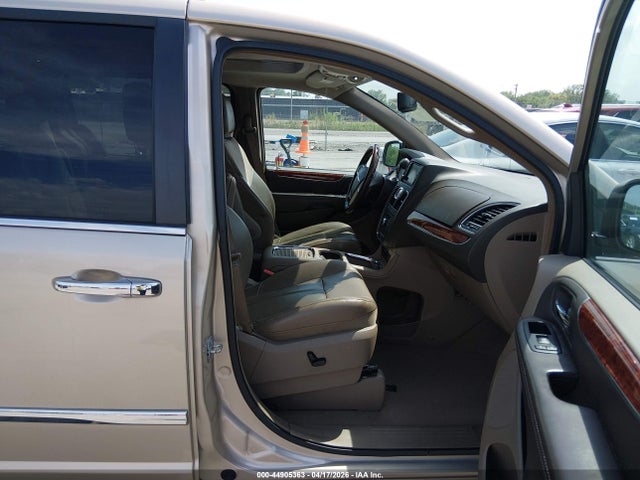 2015 Chrysler Town & Country Limited Platinum მანქანა იყიდება აუქციონზე, vin: 2C4RC1GG2FR711026, აუქციონის ნომერი: 44905363