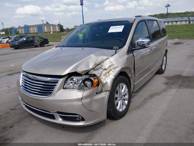 2015 Chrysler Town & Country Limited Platinum მანქანა იყიდება აუქციონზე, vin: 2C4RC1GG2FR711026, აუქციონის ნომერი: 44905363