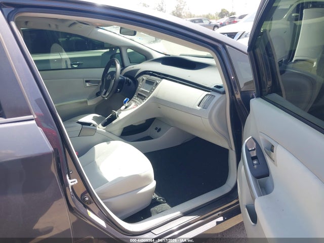 2013 TOYOTA PRIUS JTDKN3DU2D1633155 Photo 4