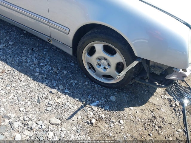 Aukcja sprzedaży 2001 Mercedes-benz E 430 4m, vin: WDBJF83J01X058347, numer aukcji: 44905390