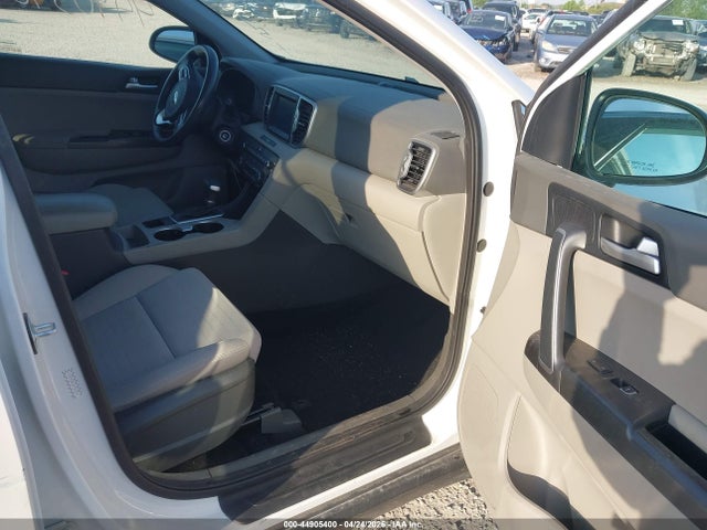 Продажа на аукционе авто 2019 Kia Sportage Lx, vin: KNDPM3AC6K7563951, номер лота: 44905400