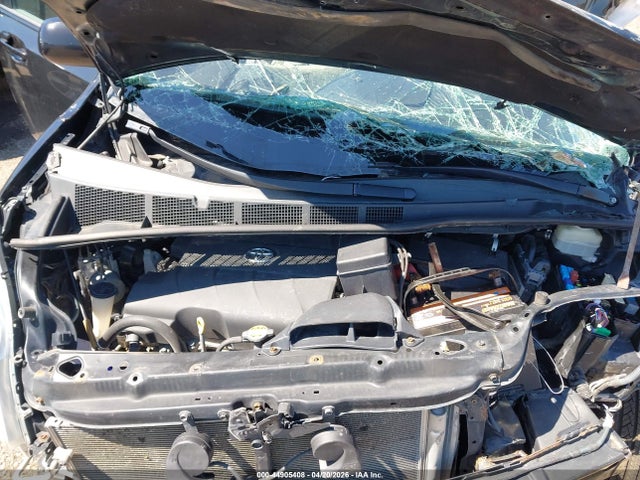 44905408 :رقم المزاد ، 5TDKK3DC1FS651071 vin ، 2015 Toyota Sienna Le 8 Passenger مزاد بيع