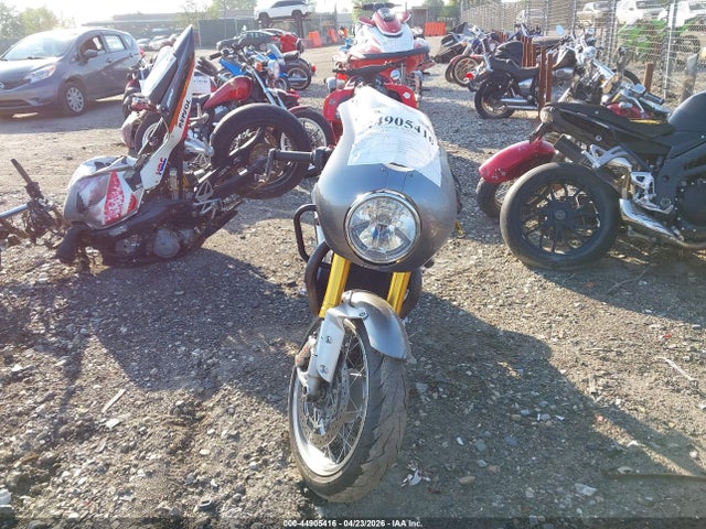 Triumph Motorcycle Thruxton 1200 R 2016 SMTD21HF3GT767314 Image 5