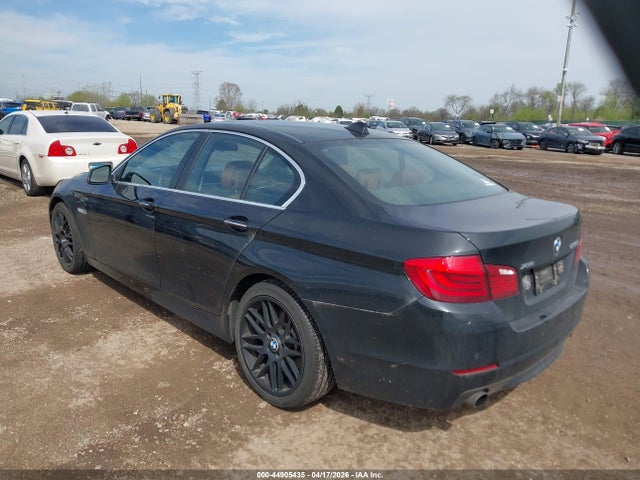 2013 BMW 535I WBAFU7C58DDU75258 Photo 2