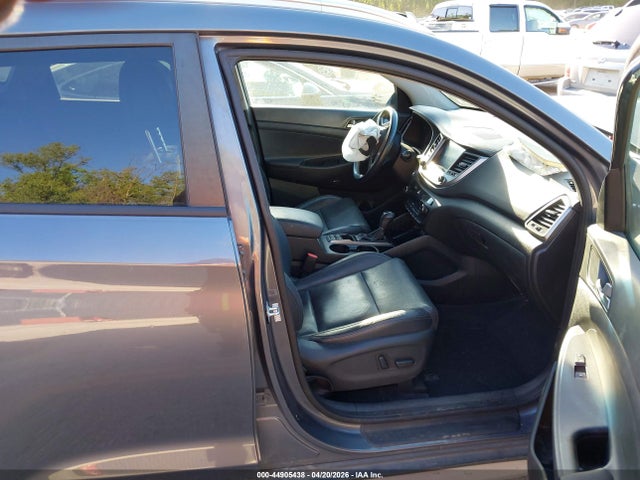 Aukcja sprzedaży 2017 Hyundai Tucson Se Plus, vin: KM8J33A41HU455146, numer aukcji: 44905438