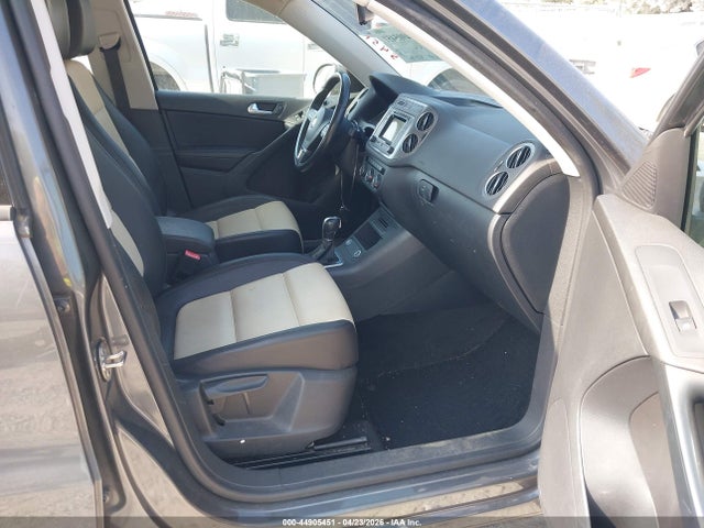 Продаж на аукціоні авто 2016 Volkswagen Tiguan S, vin: WVGAV7AX6GW584711, номер лоту: 44905451
