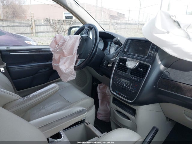 2011 Chrysler Town & Country Touring-l მანქანა იყიდება აუქციონზე, vin: 2A4RR8DG4BR630755, აუქციონის ნომერი: 44905475