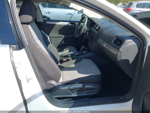 44905492 :رقم المزاد ، 3VW2B7AJ9HM363910 vin ، 2017 Volkswagen Jetta 1.4t S مزاد بيع