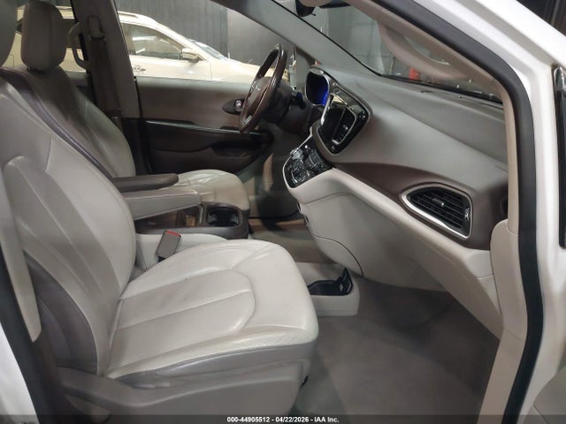 Продаж на аукціоні авто 2018 Chrysler Pacifica Touring L, vin: 2C4RC1BG3JR276209, номер лоту: 44905512