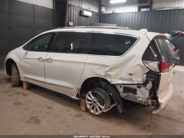Auction sale of the 2018 Chrysler Pacifica Touring L, vin: 2C4RC1BG3JR276209, lot number: 44905512