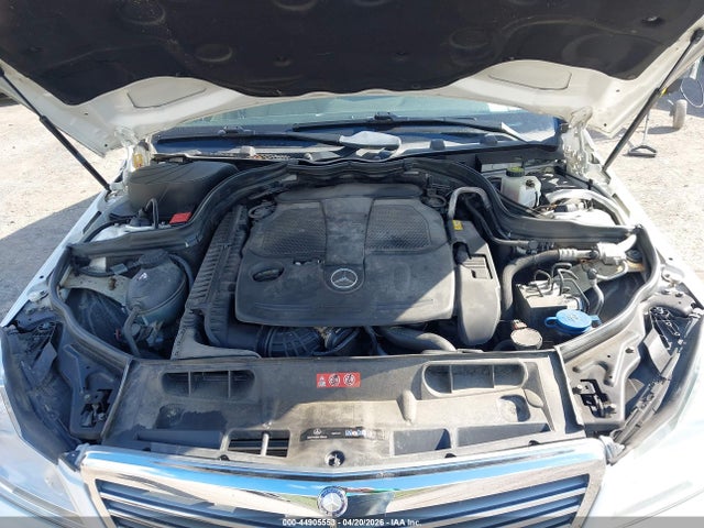 Продаж на аукціоні авто 2014 Mercedes-benz C 300 Luxury 4matic, vin: WDDGF8AB2EA942991, номер лоту: 44905553