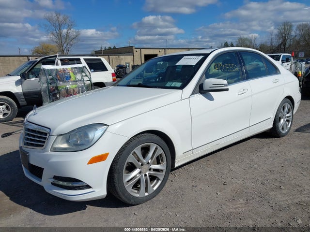 Продаж на аукціоні авто 2014 Mercedes-benz C 300 Luxury 4matic, vin: WDDGF8AB2EA942991, номер лоту: 44905553