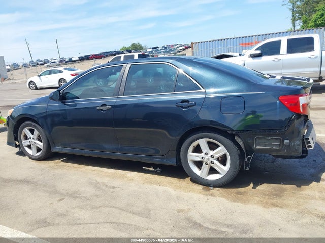 44905585 :رقم المزاد ، 4T1BF1FK3DU667094 vin ، 2013 Toyota Camry Se مزاد بيع