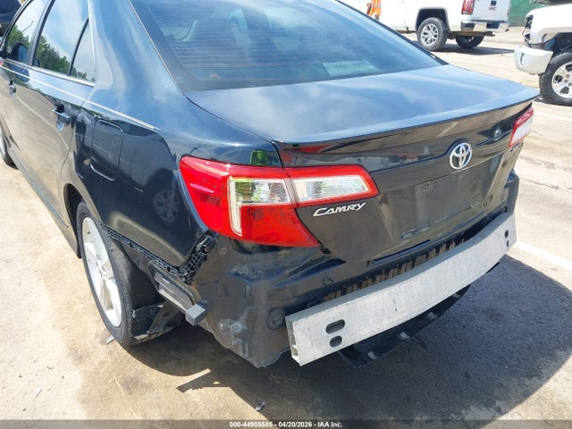 44905585 :رقم المزاد ، 4T1BF1FK3DU667094 vin ، 2013 Toyota Camry Se مزاد بيع