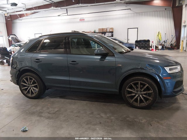 WA1JCCFS2JR010137 Audi Q3 2.0t Premium/2.0t Sport Premium