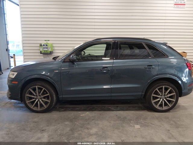 WA1JCCFS2JR010137 Audi Q3 2.0t Premium/2.0t Sport Premium