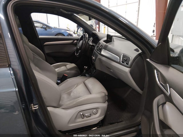 WA1JCCFS2JR010137 Audi Q3 2.0t Premium/2.0t Sport Premium