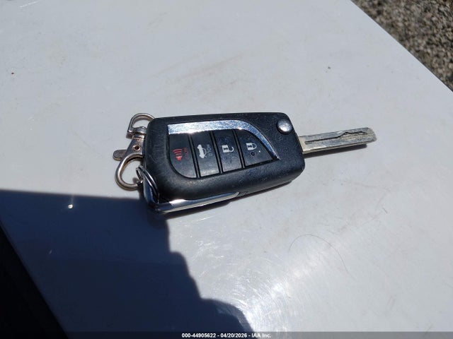 44905622 :رقم المزاد ، 4T1G11AKXLU860918 vin ، 2020 Toyota Camry Se مزاد بيع