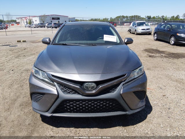 44905622 :رقم المزاد ، 4T1G11AKXLU860918 vin ، 2020 Toyota Camry Se مزاد بيع
