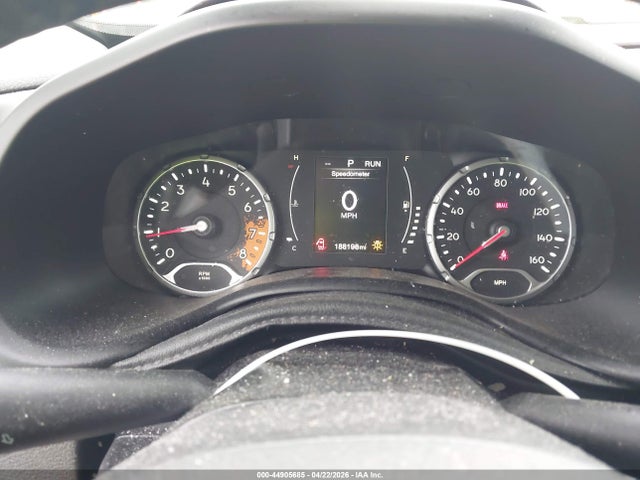 44905685 :رقم المزاد ، ZACCJBBT6GPC52885 vin ، 2016 Jeep Renegade Latitude مزاد بيع