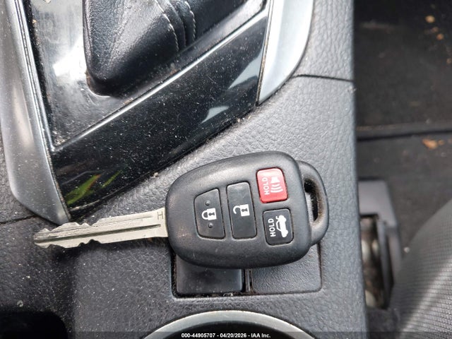Aukcja sprzedaży 2017 Toyota Corolla Le, vin: 5YFBURHE5HP666628, numer aukcji: 44905707