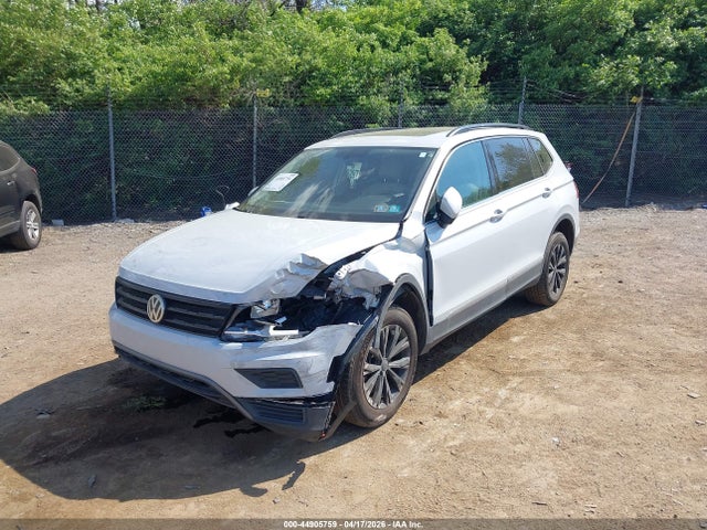 2018 Volkswagen Tiguan 2.0t Se/2.0t Sel მანქანა იყიდება აუქციონზე, vin: 3VV2B7AX0JM051554, აუქციონის ნომერი: 44905759